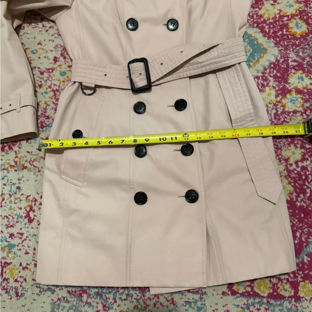 Authentic Burberry Light Pink Trench Coat - Picture 13 of 15